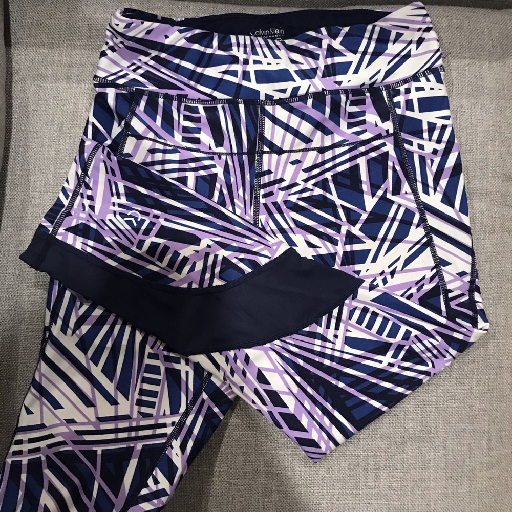 EUC Calvin Klein Active Leggings